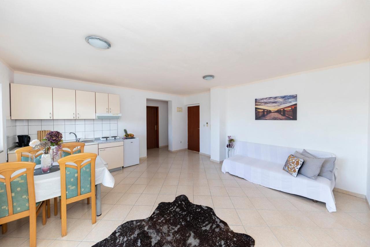Apartments Seaside ビビニェ エクステリア 写真